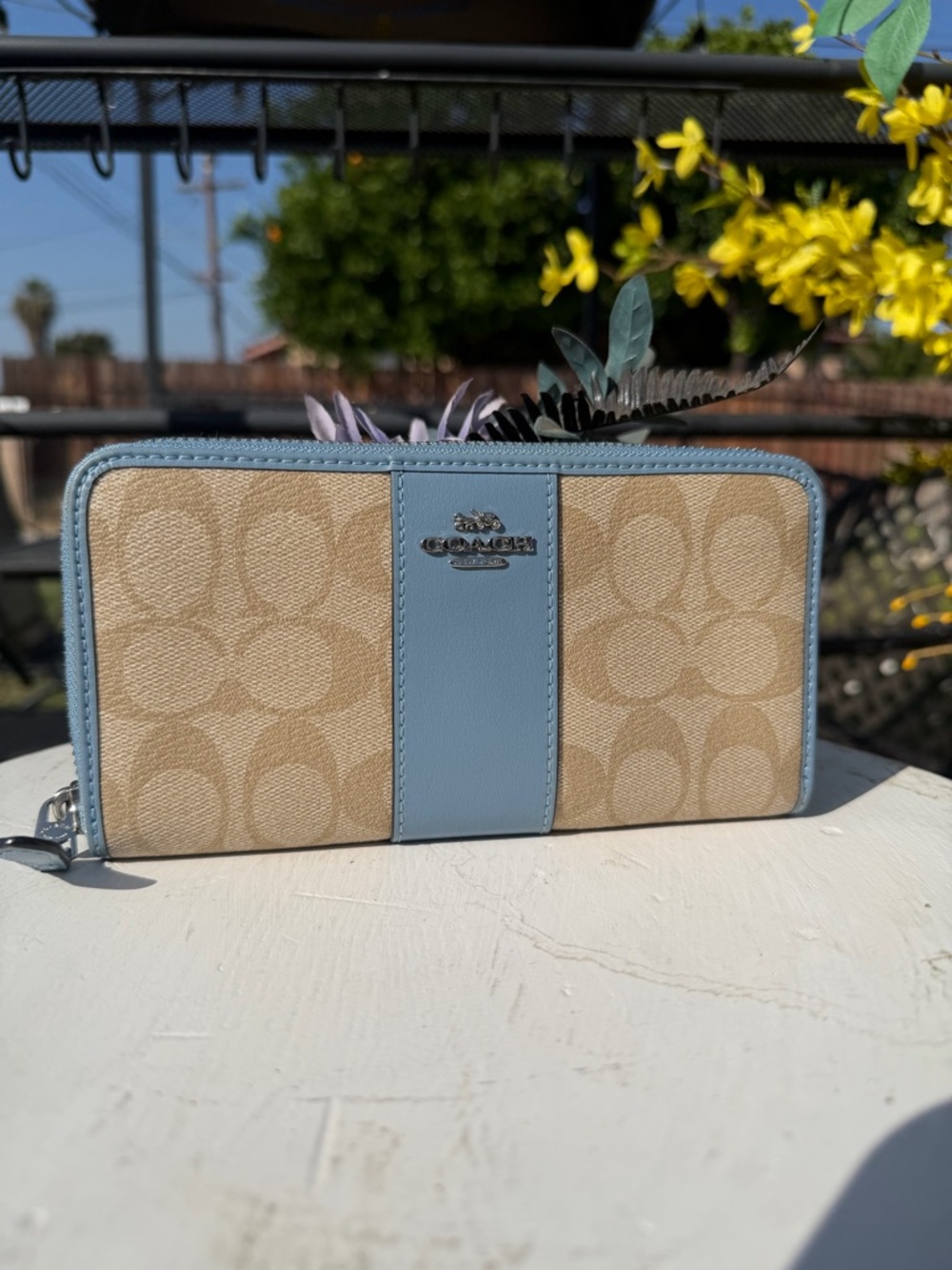 Coach Beige Signature Canvas Wallet with Light Blue Trim - Picture 4 of 6